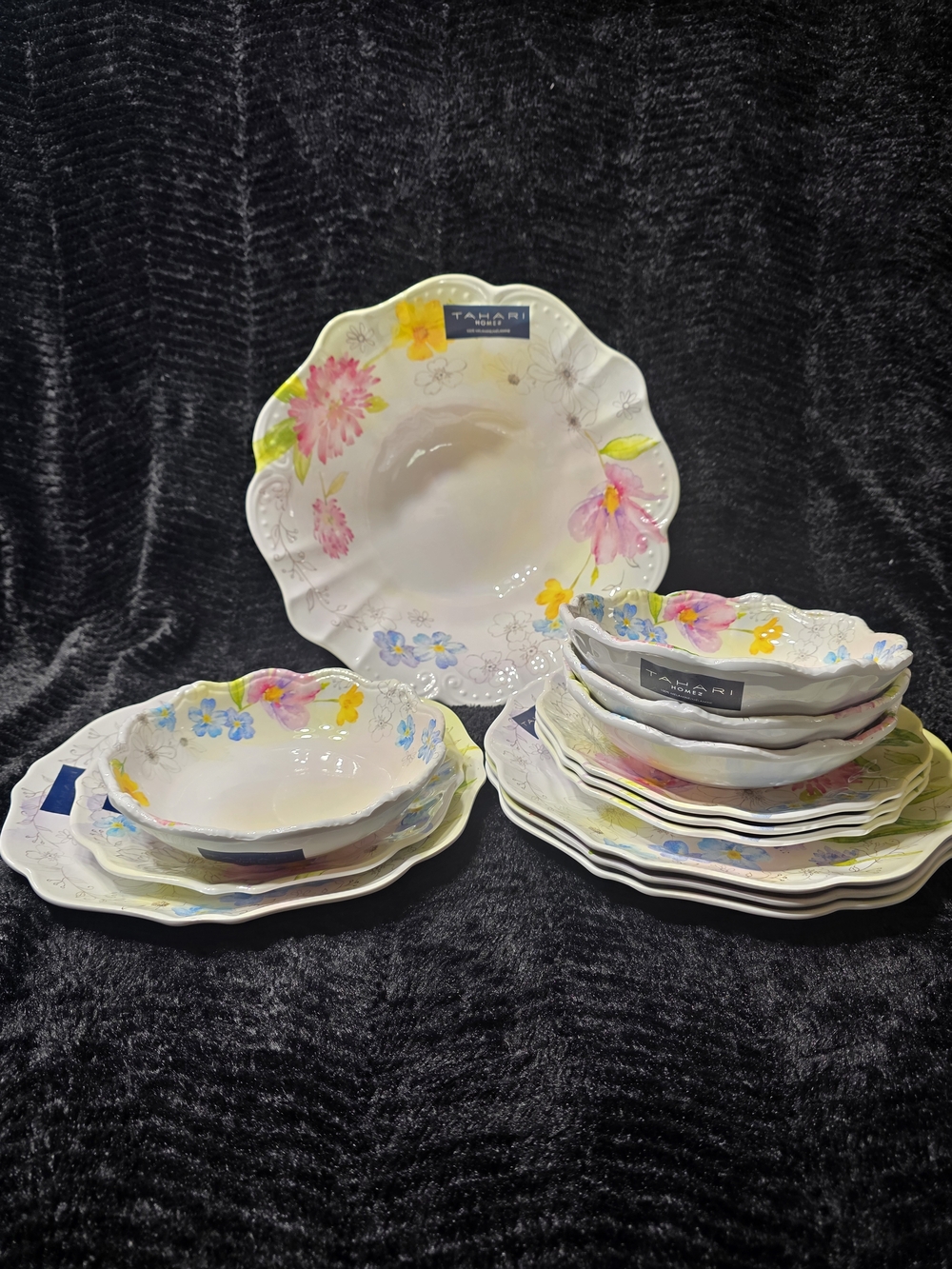 THAHARI Floral Scalloped Dinnerware Set - Pink & Yellow Floral